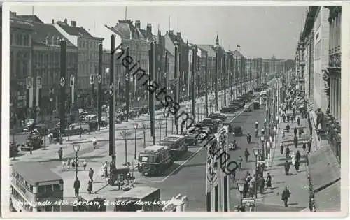 Berlin - Unter den Linden - Olympiade 1936 - Festschmuck - Foto-Ansichtskarte - Verlag R. J. Kern Flugdienst Bork