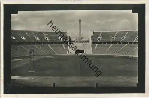 Berlin - Reichssportfeld - Deutsche Kampfbahn - Glockenturm - Foto-Ansichtskarte - Amtliche Olympia-Postkarte Nr. 7