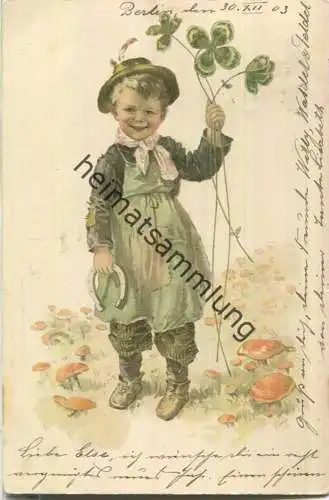 Junge - Fröhlicher Glücksbote - Kleeblatt Hufeisen Pilze