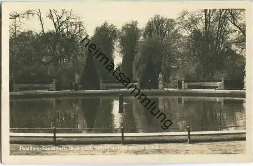 Potsdam-Sanssouci - Blick von den Terrassen auf die grosse Fontaine - Foto-Ansichtskarte - Verlag Robert Hügel Berlin