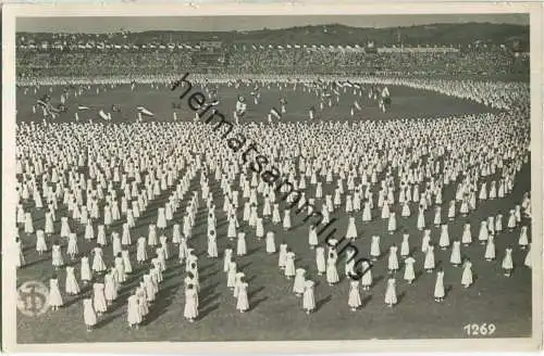 Stuttgart - Teilnehmerinnen im Stadion - Deutsches Turnfest 1933 - Foto-AK 1933