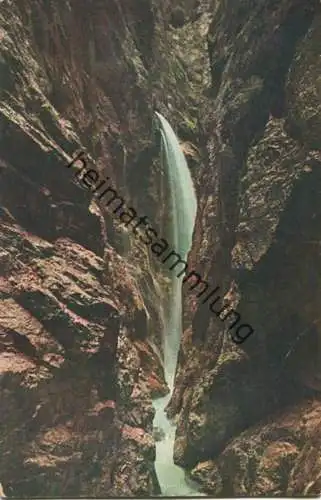 Höllentalklamm - Wasserfall - Farben Fotos Aufnahme in natürlichen Farben