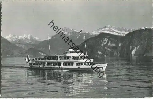 Vierwaldstättersee - Fahrgastschiff Schwyz - Foto-Ansichtskarte - Verlag Globetrotter GmbH Luzern