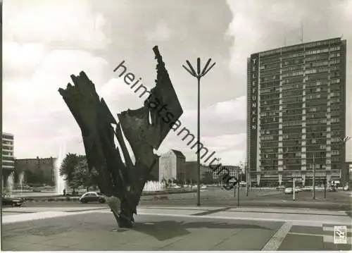 Berlin - Ernst-Reuter-Platz - Die Flamme Plastik von Prof. Heilinger - Verlag Klinke & Co. Berlin