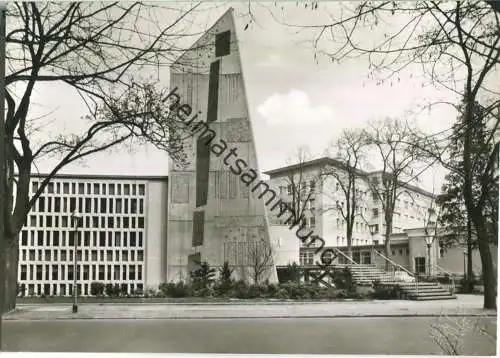 Krankenhaus Bethel mit Kapelle - Foto-Ansichtskarte - Verlag S. Hofsommer Berlin