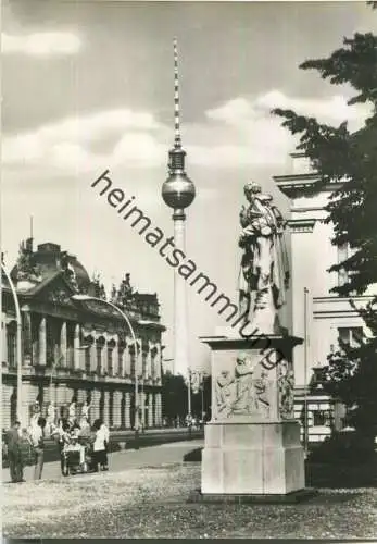 Berlin - Hauptstadt der DDR - Unter den Linden mit Blick zum Fernseh- und UKW-Turm - Planet-Verlag Berlin