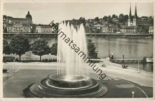 Luzern - Wagenbachbrunnen - Foto-AK - Verlag Globetrotter Luzern