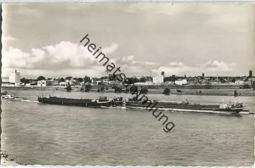 Wesel am Rhein - Rheinschiffe - Foto-Ansichtskarte - Jakob Kraphol-Verlag Schloss Hülchrath