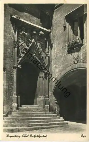 Regensburg - Altes Rathausportal - Foto-AK - Verlag Janke & Dr. Maiwald Nürnberg gel. 1951