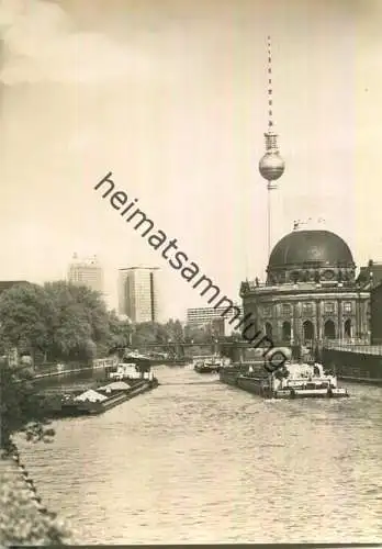 Berlin - Pergamon-Museum und Fernsehturm - Foto-Ansichtskarte - Dick-Foto-Verlag Erlbach