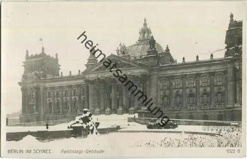 Berlin im Schnee - Reichstagsgebäude - Foto-Ansichtskarte - Verlag Ludwig Walter Berlin 40er Jahre