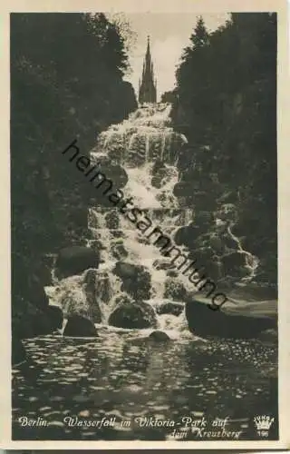 Berlin - Wasserfall im Viktoria Park auf dem Kreuzberg - Foto-Ansichtskarte - Verlag Otto Junga Berlin