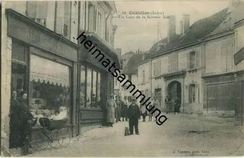 Chatillon-sur-Indre -Un Coin de la Grande Rue