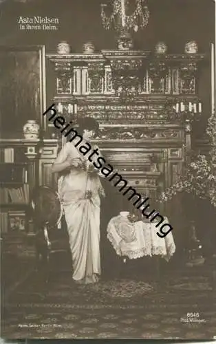 Asta Nielsen in ihrem Heim - Verlag Herm. Leiser Berlin 8646