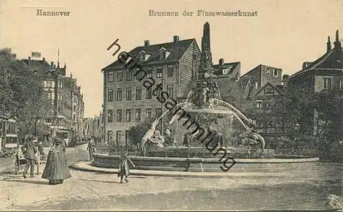 Hannover - Brunnen der Flusswasserkunst - Strassenbahn