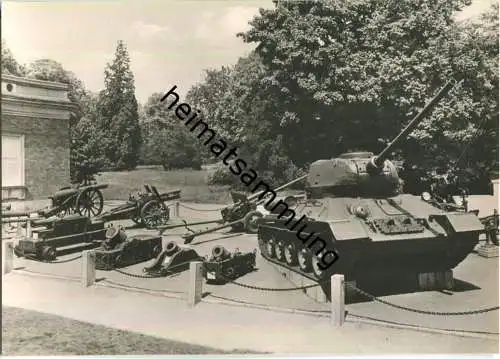 Armeemuseum Potsdam - Panzer - Neuer Garten - VEB Bild und Heimat Reichenbach