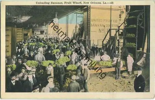 African-Americans - unloading bananas - fruit wharf - New Orleans