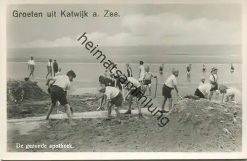 Groeten uit Katwijk a. Zee - De gezonde apotheek - Foto-AK