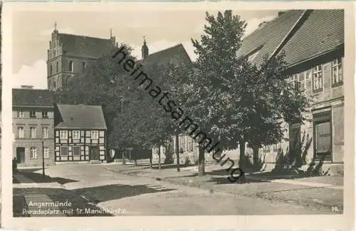 Angermünde - Paradeplatz mit St. Marienkirche - Foto-Ansichtskarte - Verlag Leon Sauniers Stettin 30er Jahre