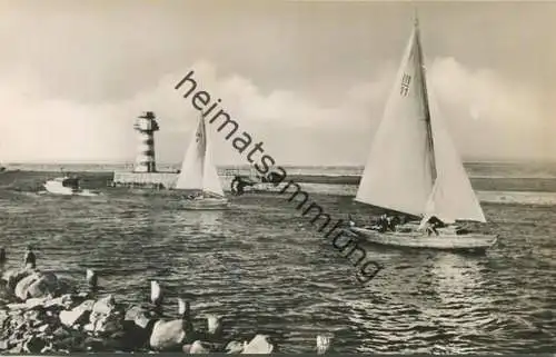 Warnemünde - An der Mole - Foto-AK 60er Jahre - Walter Werner KG Verlag Gaschwitz