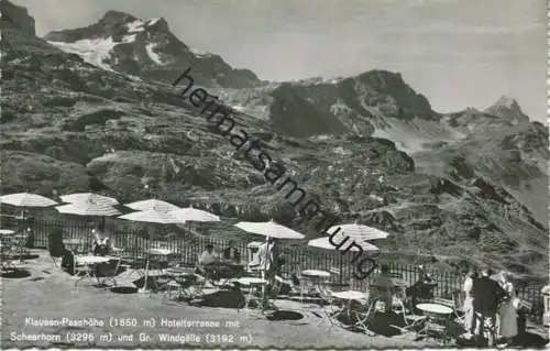 Klausen-Passhöhe - Hotelterrasse - Foto-AK - Verlag Photoglob-Wehrli Zürich