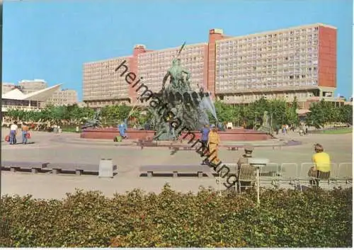 Berlin - Neptunbrunnen mit Rathauspassage - Verlag Bild und Heimat Reichenbach