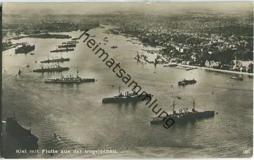 Kiel mit Flotte aus der Vogelschau - Foto-Ansichtskarte