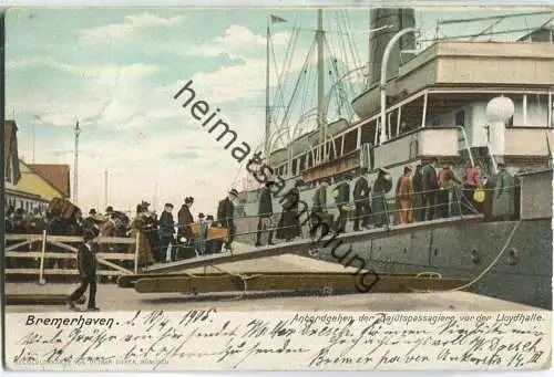 Bremerhaven - Kajütpassagiere vor der Lloydhalle - Verlag Ottmar Zieher München