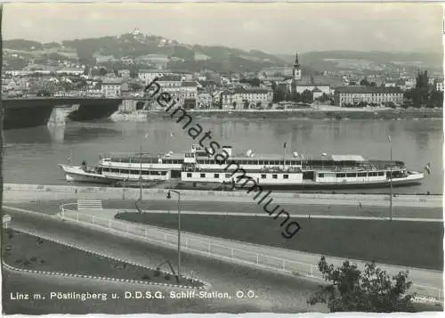 Wien - Donau mit Kahlen- und Leopoldsberg - Fahrgastschiff Johann Strauss - Foto-Ansichtskarte