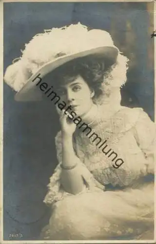 Frau mit Hut - Hutmode - gel. 1905