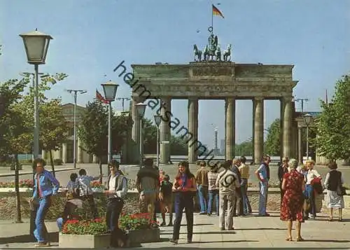 Berlin - Brandenburger Tor von Ostberliner Seite - AK Grossformat - Verlag Schöning & Co. + Gebrüder Schmidt Berlin