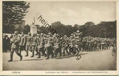 Berlin - Aufziehen der Wache - Vorbeimarsch am Moltkedenkmal 1929