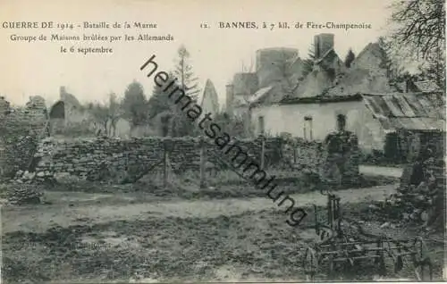 Bannes - Groupe de Maisons brulees