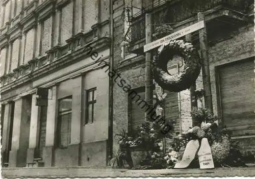 Berlin - Mauer - Sektorengrenze - Bernauer Straße - Mahnmal Ida Siekmann - Foto-AK Grossformat - Verlag Gerd Huffert Ber