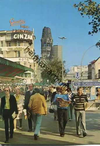 Berlin - Kurfürstendamm - Fußgänger