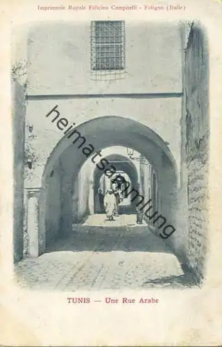 Tunis - Une rue Arabe