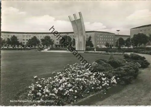 Berlin-Tempelhof - Flughafen - Foto-Ansichtskarte - Verlag Kunst und Bild Berlin