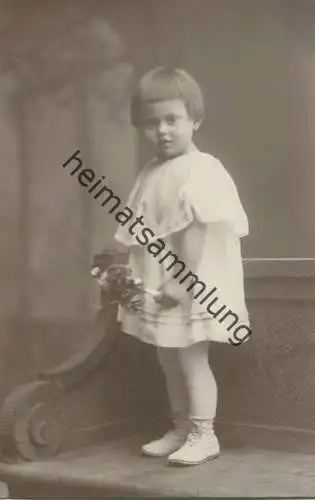 Kleines Kind - Foto-AK - Georg Preusser Photograph Rosenheim Frühlingstraße 13