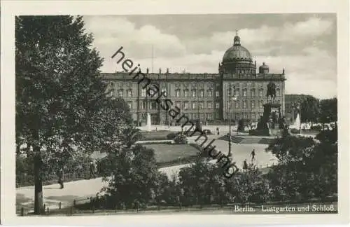 Berlin-Mitte - Schloss - Lustgarten - Foto-Ansichtskarte