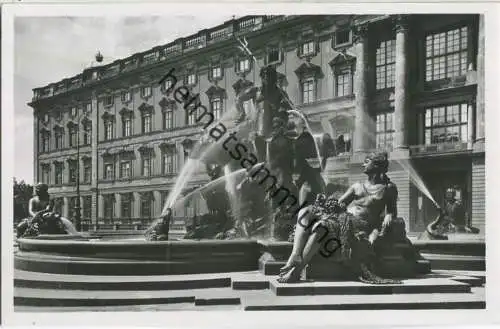 Berlin-Mitte - Schloss - Begasbrunnen - Foto-Ansichtskarte