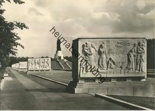 Berlin - Treptow - Sowjetisches Ehrenmal - Verlag VEB Bild und Heimat Reichenbach