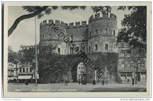 Köln - Das Hahnentor am Schlageterplatz