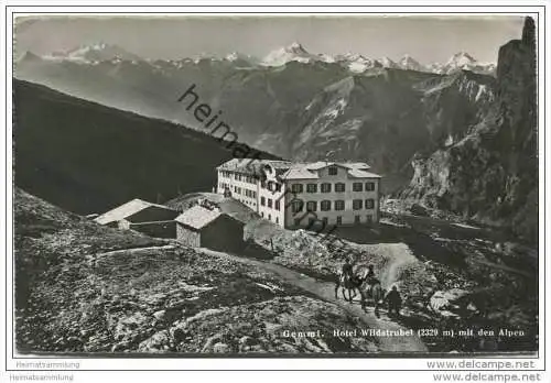 Gemmi - Hotel Wildstrubel mit den Alpen - Foto-AK