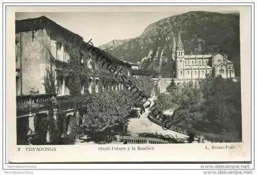 Covadonga - Hotel Pelayo y la Basilica - Foto-AK
