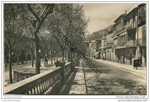 Berga - Plaza de Viladomat - Foto-AK