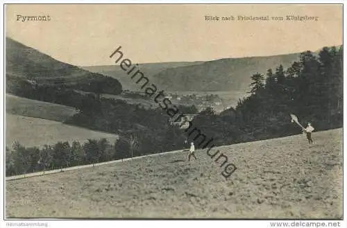 Pyrmont - Blick nach Friedenstal vom Königsberg - Drachen steigen - Verlag Emmy Geck Pyrmont