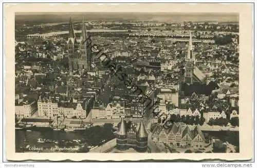 Lübeck - Luftaufnahme - Foto-AK 30er Jahre - Verlag Schöning &amp; Co. Lübeck