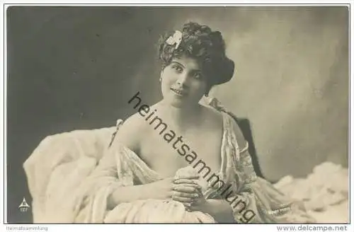 Junge Frau - Phot. Boyer Paris - Verlag PH =&gt; Peter Hagelberg Berlin 127 gel. 1906