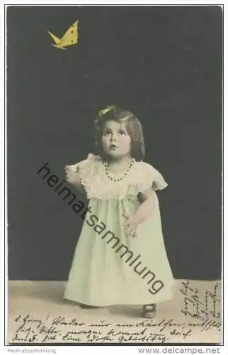 kleines Kind - Schmetterling - coloriert gel. 1905