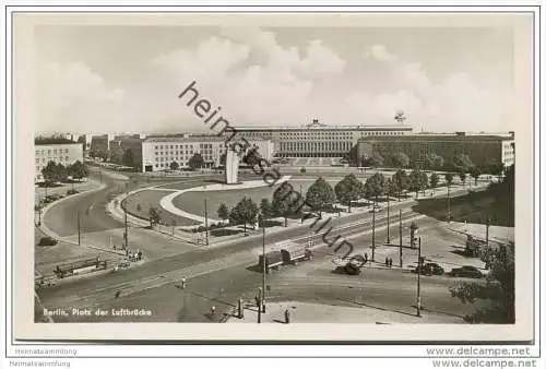 Berlin-Tempelhof - Platz der Luftbrücke - Foto-AK 50er Jahre